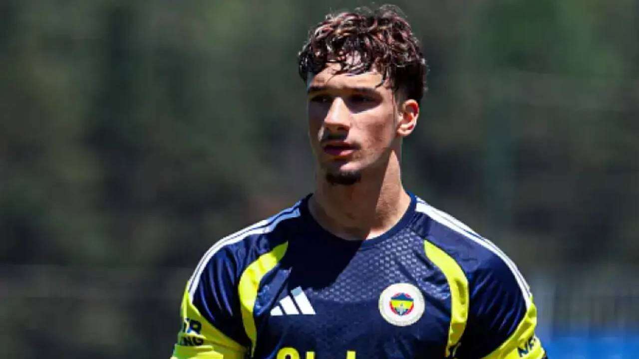 Fenerbahçe'de İsmail Kartal kaderini belirleyecek: Kadıköy'de unutulan isim formaya aç, sadece 20 dakika yeterli! 3